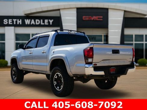 Used 2021 Toyota Tacoma SR5 RWD image 5