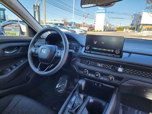 Used 2025 Honda Accord LX image 13