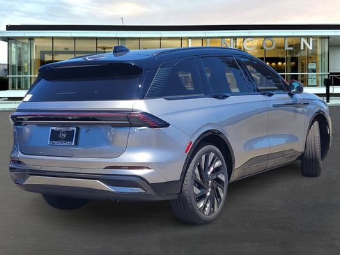 New 2025 Lincoln Nautilus Reserve w/ Jet Appearance Package image 3