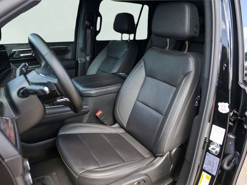 Used 2025 Chevrolet Tahoe Z71 AWD/4WD image 10