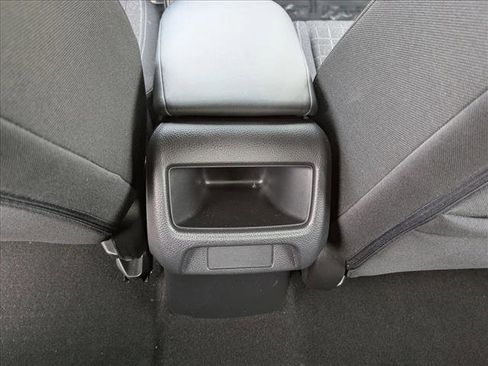 Used 2023 Honda HR-V LX image 18