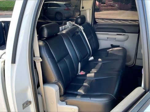 Used 2010 Chevrolet Silverado 1500 LT w/ Power Pack Plus AWD/4WD image 24