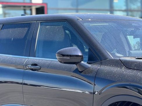 New 2026 Mitsubishi Outlander FWD image 4