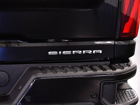 Used 2024 GMC Sierra 3500 Denali Ultimate AWD/4WD image 12
