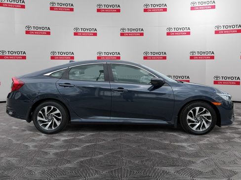 Used 2017 Honda Civic EX image 2