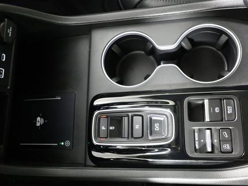 New 2025 Honda Pilot Touring image 17