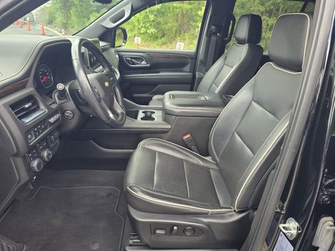 Used 2021 Chevrolet Tahoe Premier w/ Premium Package AWD/4WD image 13