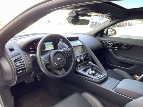 Used 2023 Jaguar F-TYPE Coupe RWD image 9