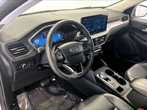 Used 2025 Ford Escape Platinum AWD/4WD image 22