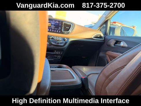 Used 2019 Chrysler Pacifica Limited w/ Advanced Safetytec Group image 29