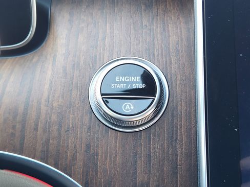 Used 2023 Mercedes-Benz C 300 Sedan image 23