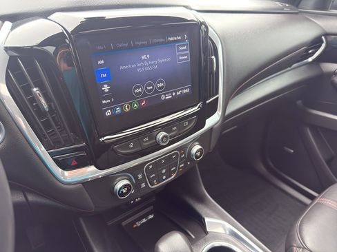 Used 2022 Chevrolet Traverse RS AWD/4WD image 22
