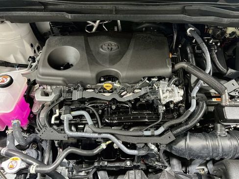 Used 2026 Toyota Sienna XLE FWD image 32