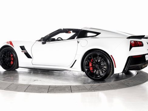 Used 2017 Chevrolet Corvette Grand Sport w/ Z07 Performance Package image 3