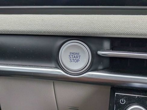Certified 2025 Hyundai Tucson Limited AWD/4WD image 28