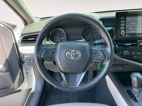 Used 2023 Toyota Camry SE AWD/4WD image 17