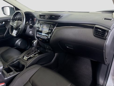 Used 2022 Nissan Rogue Sport SL w/ Premium Package AWD/4WD image 30