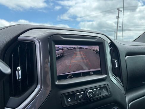 Used 2024 Chevrolet Silverado 1500 Custom w/ Dark Appearance Package AWD/4WD image 19