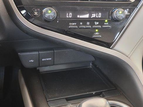Certified 2022 Toyota Camry SE FWD image 16