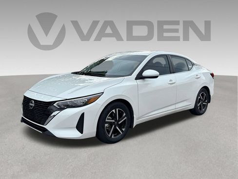 Used 2025 Nissan Sentra SV FWD image 1