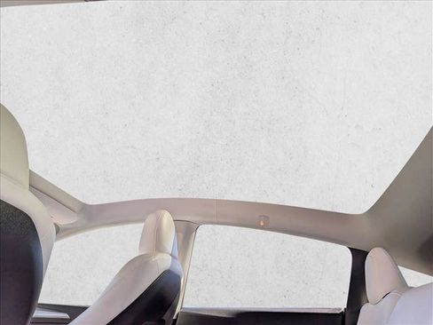 Used 2025 Tesla Model Y Performance AWD/4WD image 19