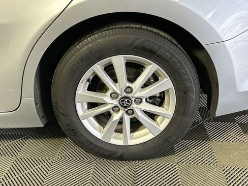 Used 2025 Toyota Camry LE image 28