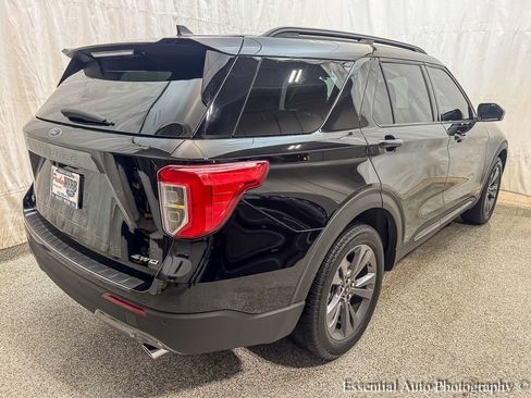 Used 2023 Ford Explorer XLT w/ Equipment Group 202A image 9