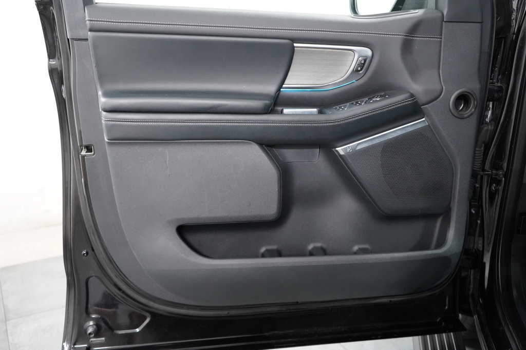 Certified 2025 Ford Expedition Max Platinum AWD/4WD image 30