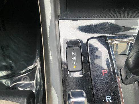 Used 2017 Honda Accord Touring image 17