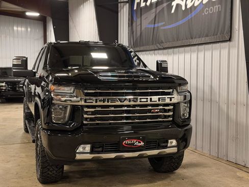 Used 2020 Chevrolet Silverado 2500 LTZ w/ LTZ Plus Package image 11