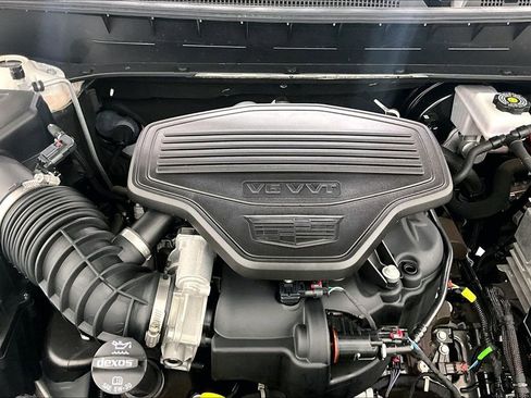 Used 2021 Cadillac XT6 Sport w/ Platinum Package AWD/4WD image 9