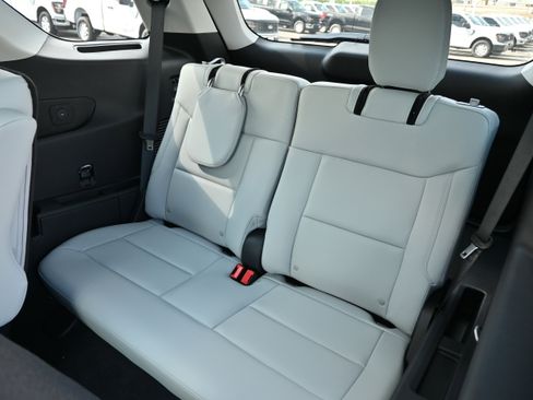 New 2026 Ford Explorer Platinum w/ LUX Leather Package AWD/4WD image 36