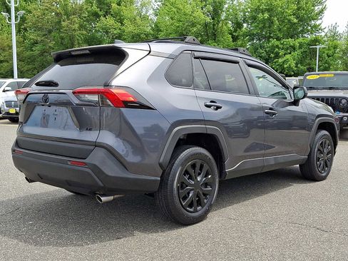 Used 2021 Toyota RAV4 LE FWD image 6