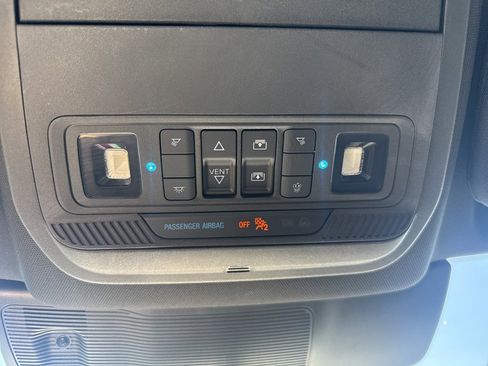 Used 2020 Ford Explorer XLT w/ Equipment Group 202A image 25