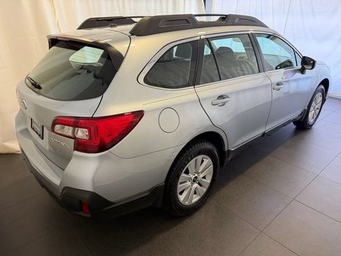 Used 2019 Subaru Outback 2.5i AWD/4WD image 9