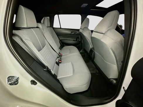 New 2026 Toyota Corolla Cross AWD Hybrid w/ Moonroof Package image 32
