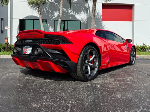 Used 2023 Lamborghini Huracan EVO RWD image 7