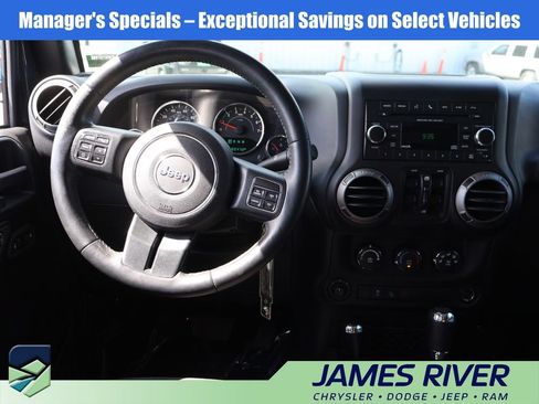 Used 2017 Jeep Wrangler Unlimited Sport w/ Quick Order Package 24S AWD/4WD image 18