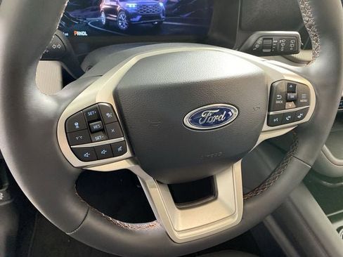 New 2025 Ford Explorer Active w/ Active Comfort Package image 19