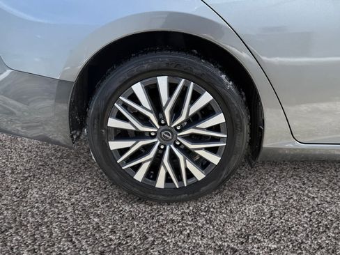 Used 2023 Nissan Altima 2.5 SV image 14