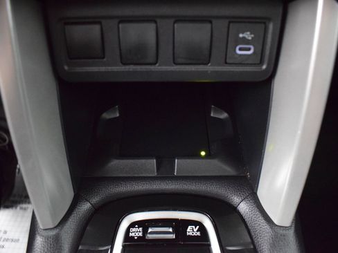 Used 2025 Toyota Corolla Cross AWD Hybrid image 15