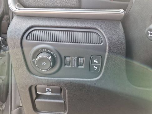 Used 2024 Jeep Wagoneer Series II AWD/4WD image 40