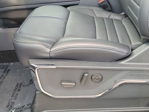 New 2026 Ford F450 Platinum w/ FX4 Off-Road Package image 17