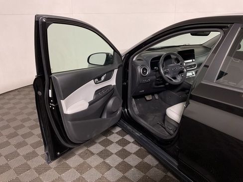 Used 2023 Hyundai Kona Limited image 19