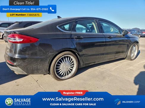 Used 2020 Ford Fusion SE image 4