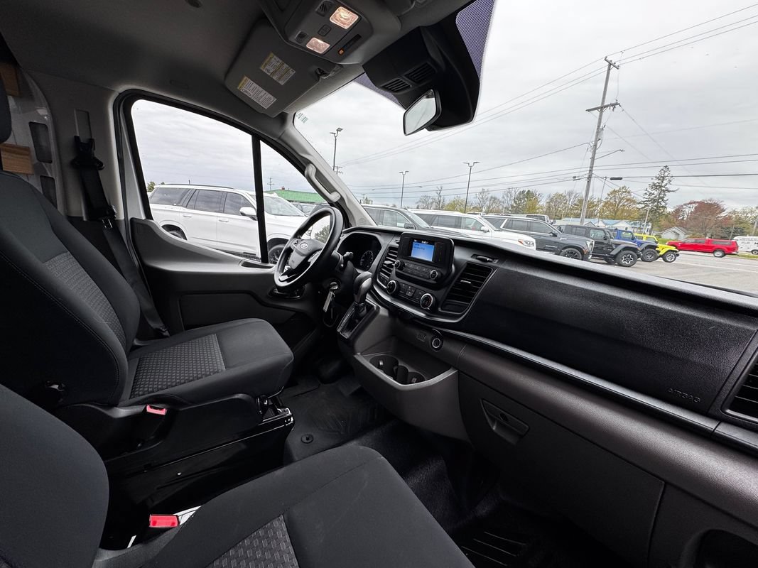 Used 2024 Ford Transit 250 Low Roof AWD w/ Exterior Upgrade Package image 30