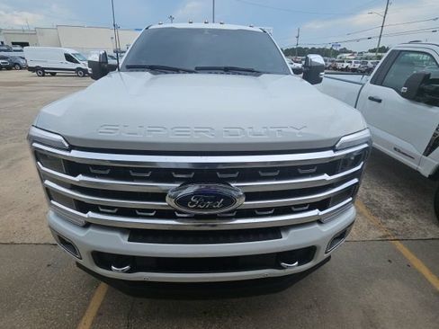 Used 2023 Ford F250 Platinum AWD/4WD image 3