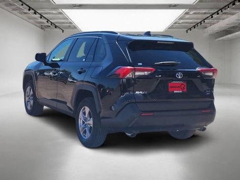 Used 2025 Toyota RAV4 XLE AWD/4WD image 3