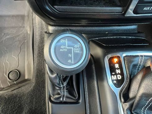 Used 2022 Jeep Gladiator Overland w/ Popular Equipment Package image 32