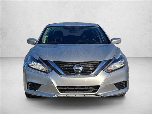 Used 2016 Nissan Altima 2.5 S w/ Power Driver Seat Package image 2